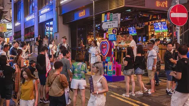 香港在争议声中下调烈酒税，能助“夜经济”再次起飞吗？（组图） - 4