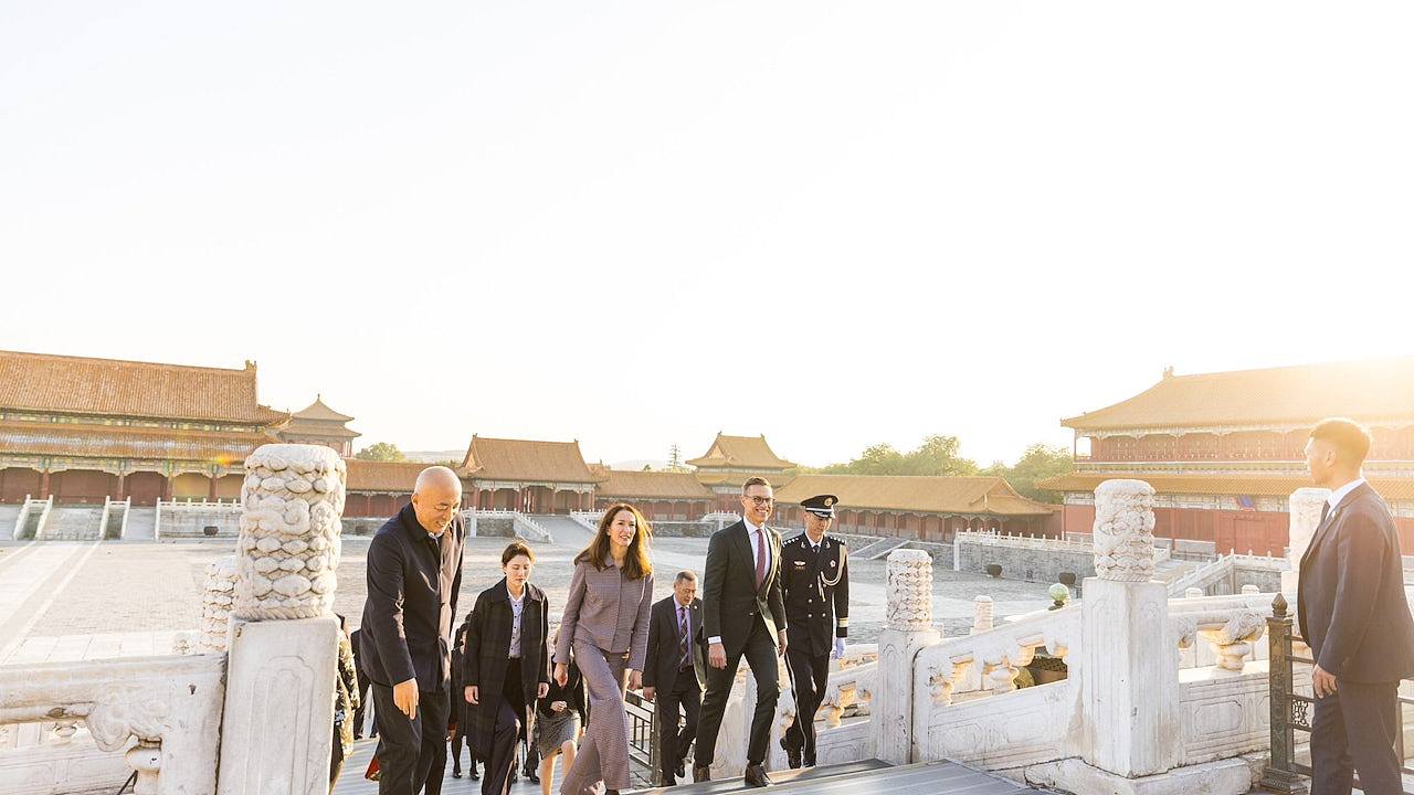 芬兰总统访华携妻游故宫，会晤习近平谈两议题（组图） - 1