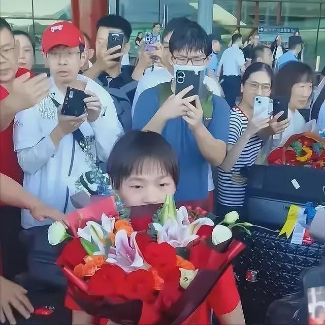 全妹抵澳门！直说不住酒店能不能去晶姐家做客？郭晶晶：要住哪套（组图） - 26