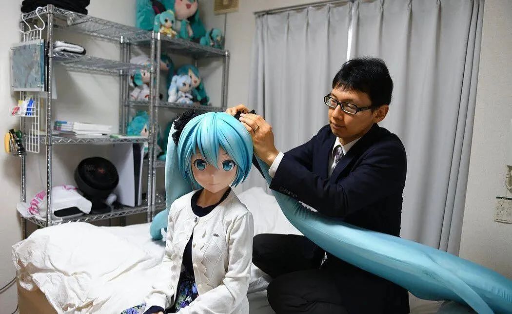 曾经花200万娶初音的日本宅男，如今过成了这样子…（组图） - 8