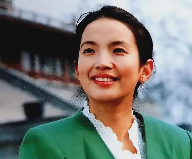 从“国民女神”到在美国捡垃圾，崇洋媚外的她已活成一个笑话？（组图） - 11