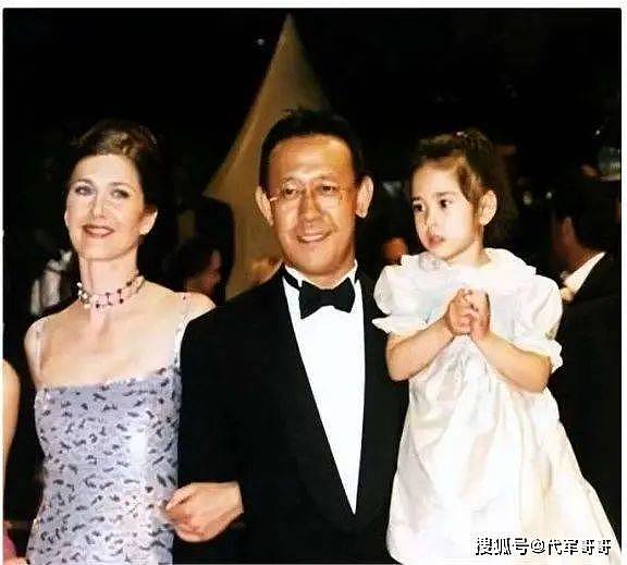 挤走小三小四，完胜刘晓庆，被风流导演独宠19年，她到底啥手段？（组图） - 15