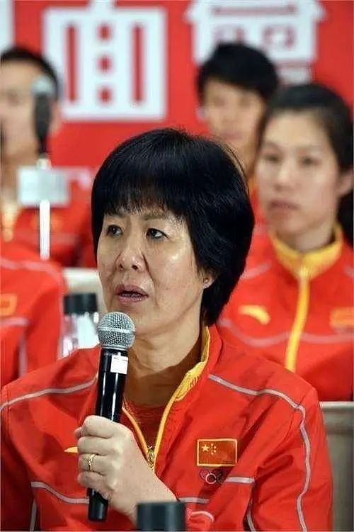 从“铁榔头”到“整容狂魔”，64岁医美失败的郎平，近状令人唏嘘（组图） - 18