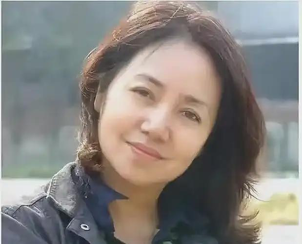 善恶终有报！“抛妻弃子”的李幼斌，如今等来的是儿子30年的报复（组图） - 7