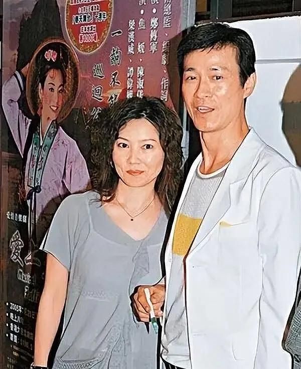 “抛妻弃子”，逼原配自尽，成名后甩了原配的3位男星，谁更渣？（组图） - 7