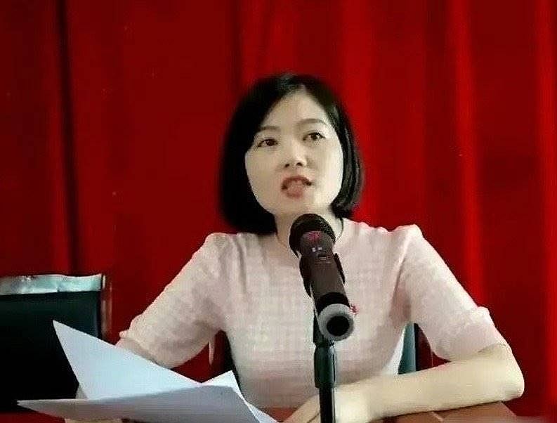 美女乡官李佩霞涉受贿认罪！曾为升职献身，父实名举报遭“性侵”（组图） - 4