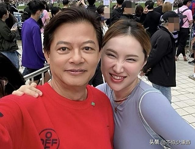 著名歌唱家63岁抛弃结发妻子，65岁再婚娶小30岁学生引争议（组图） - 26