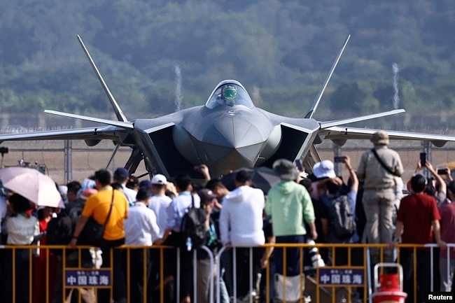 被疑剽窃美F-35的隐形战机，中国歼-35A珠海航空展升空首秀（组图） - 2