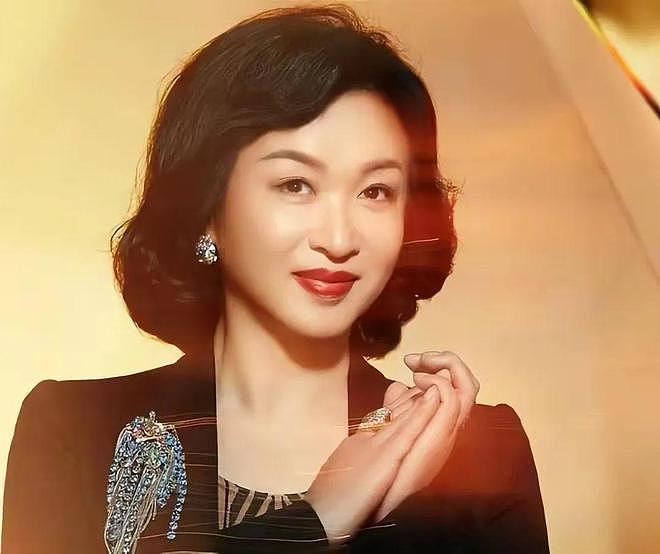 金星第一任妻子长相貌美如花，离婚时还怀着孕，如今过得怎样了？（组图） - 1