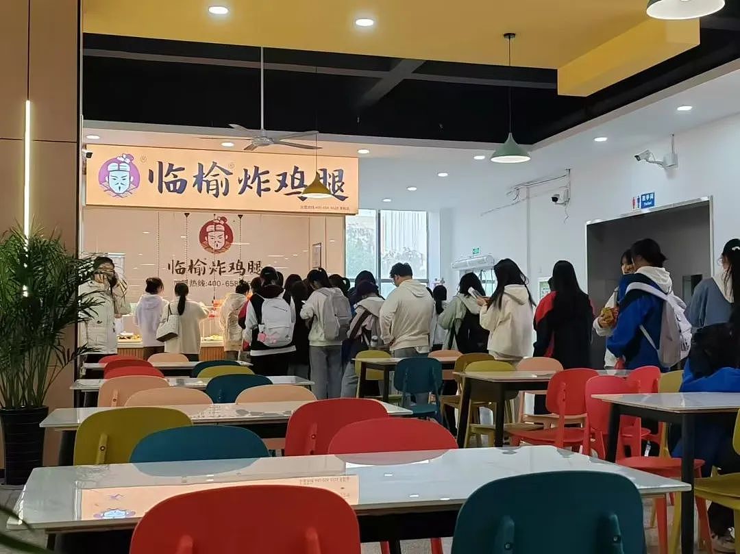 餐饮巨头，挤进大学校园（组图） - 5