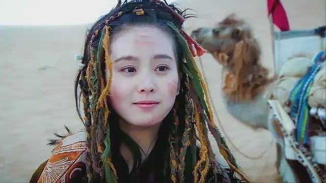 女明星扮乞丐谁最敬业？赵丽颖太拼了，刘亦菲披麻袋美出天际（组图） - 4