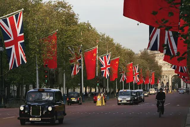 英国首相基尔·斯塔默会晤习近平，表示希望建立“强有力的”英中关系（组图） - 2