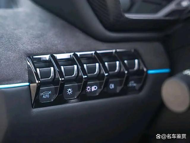 【汽车】每周超跑系列：2017 兰博基尼 Centenario LP770-4 Roadster（视频/组图） - 27