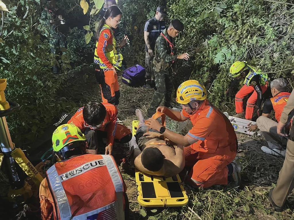 泰国，22岁中国男子被困12米废井3天3夜苦苦呼救，村民以为闹鬼！（组图） - 3