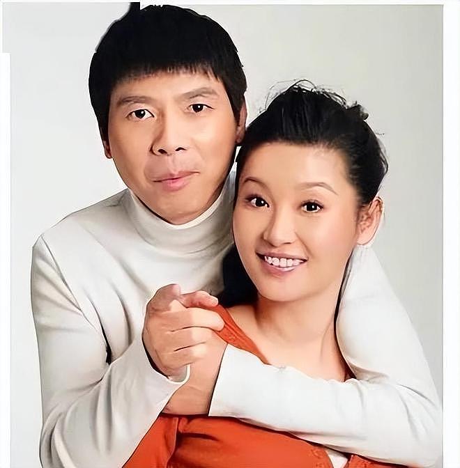 冯小刚宣布与妻子离婚，财产平分因爱上他人，网友热议不断（组图） - 15