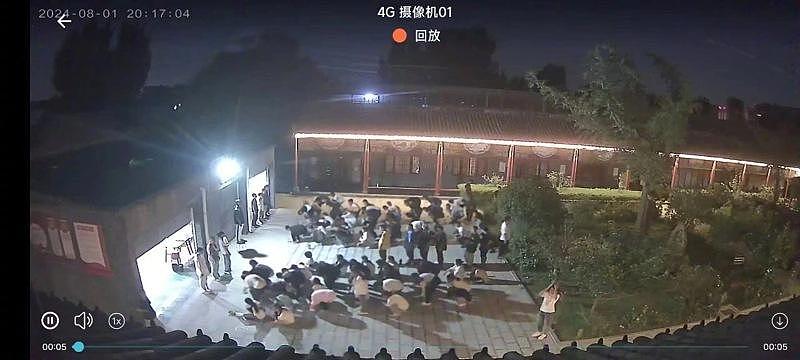 女学霸卧底特训学校揭黑幕：脱光关黑屋、教官猥亵男生（组图） - 1