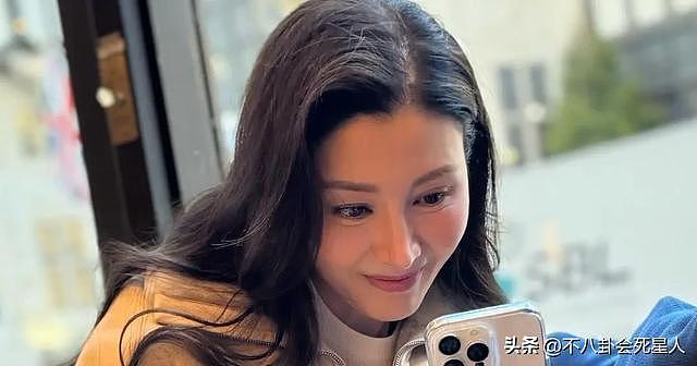 9位女星近照生图，“假冻龄女神”和优雅老去的区别出来了（组图） - 11