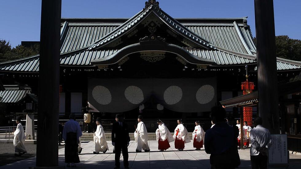 日本庭审在靖国神社涂鸦与便溺一中国嫌疑人（组图） - 1