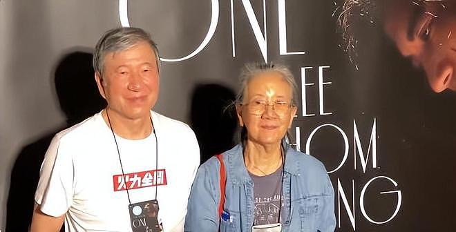 王力宏感恩节晒全家福，82岁王大中老了很多，一家人温文尔雅（组图） - 9