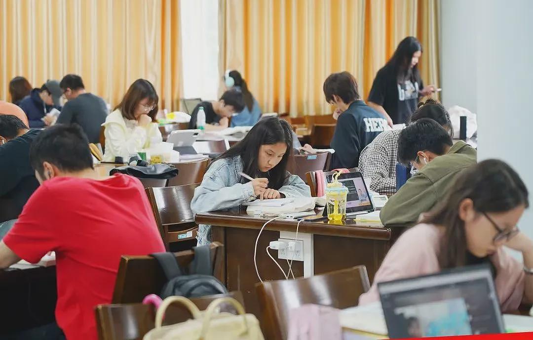 中国考研人数两连降，大学生不想卷了吗？（组图） - 1