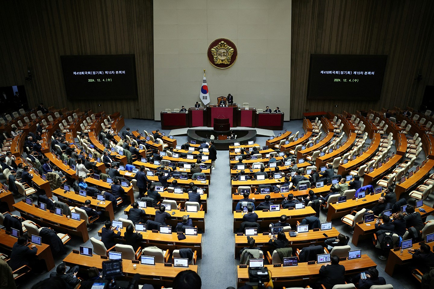 韩国戒严，尹锡悦引发史上最笨拙的政变，弹劾下台避不了？（组图） - 2