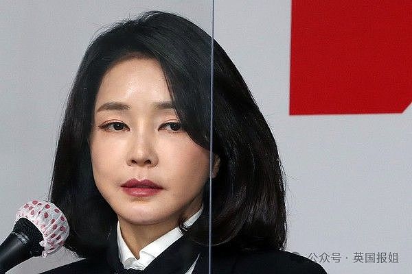 韩总统夫人引爆戒严事件？尹锡悦“护妻骚操作”惹怒民众：我老婆无辜啊都累瘦了！（组图） - 13