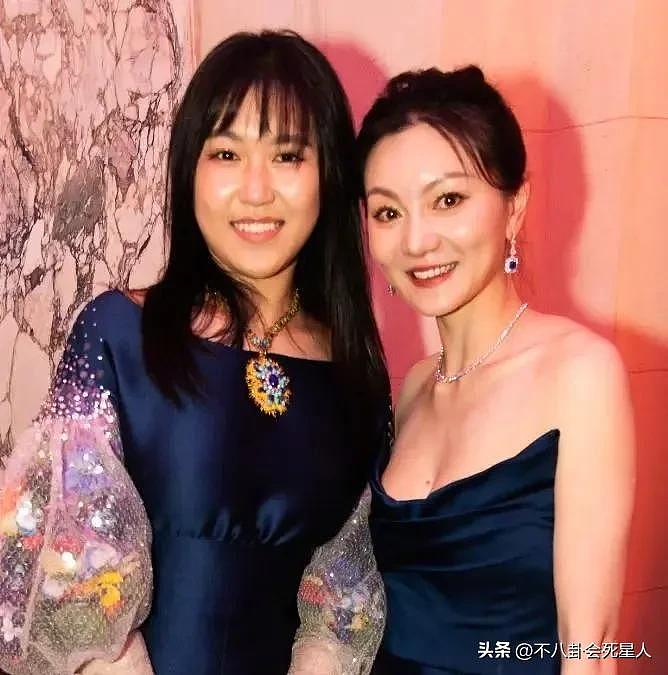 巴黎这一夜，张艺谋女儿让人看到了真正的中国名媛（组图） - 3