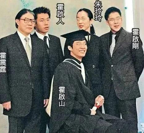 恭喜正式离婚？下嫁贱男挤走原配，今为保住儿子地位离家出走？两次嫁豪门手段高明！（组图） - 5