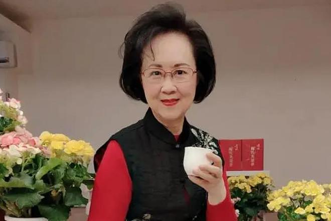 琼瑶儿媳何琇琼：力挺琼瑶手撕平鑫涛原配，婆媳关系胜似母女（组图） - 1