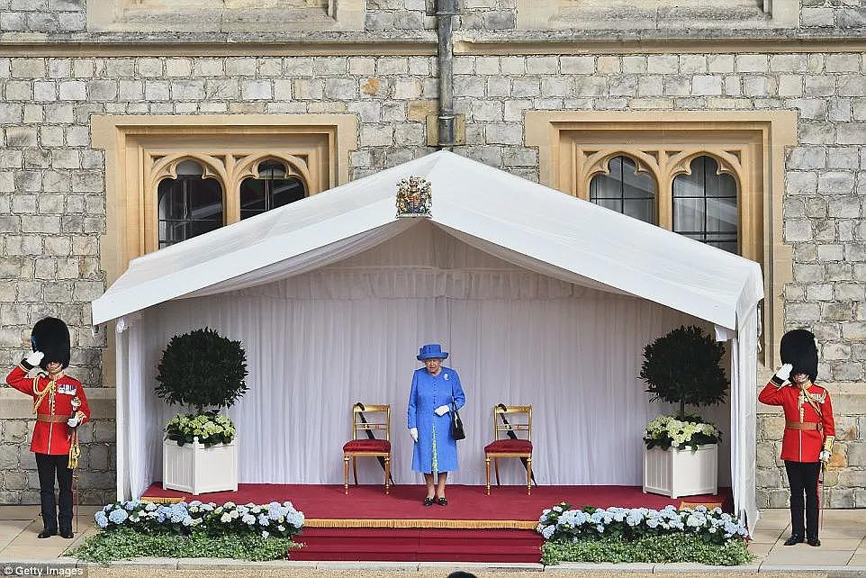 巴黎圣母院重开，见证英美历史性会面！威廉：我俩一起暖暖脚吧（组图） - 21