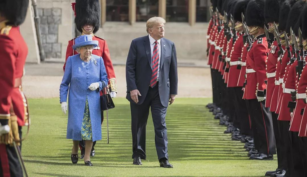 巴黎圣母院重开，见证英美历史性会面！威廉：我俩一起暖暖脚吧（组图） - 23