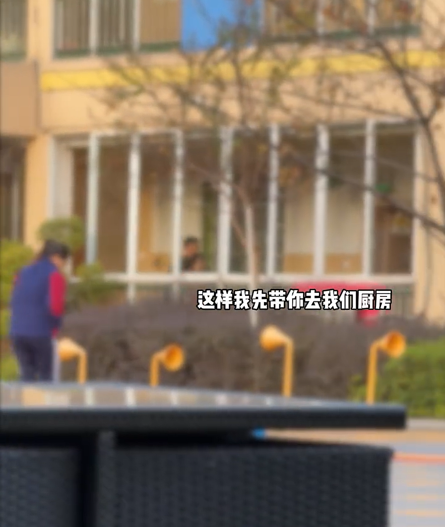 江西一幼儿园被曝厕所内安装隐藏摄像头，正对小便池！后续细思极恐...（组图） - 21