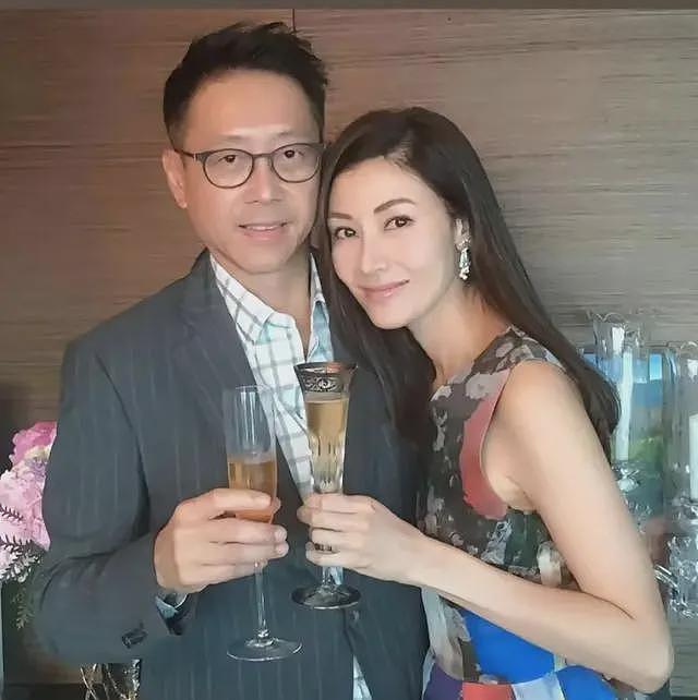 中澳混血李嘉欣，曾获香港小姐冠军，与刘銮雄相恋最终嫁给富商许晋亨（组图） - 14