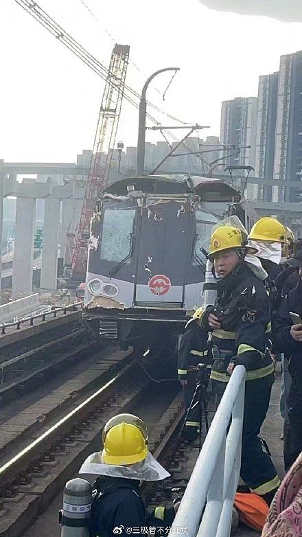 上海地铁撞起重机，乘客：撞击感很强烈以为脱轨 ，所有人向前倾倒（视频/组图） - 8