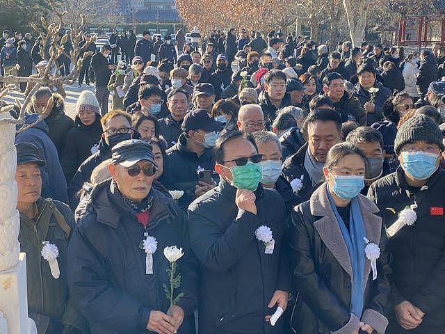 谢芳遗体告别仪式！六小龄童现身，李雪健送花圈（组图） - 4