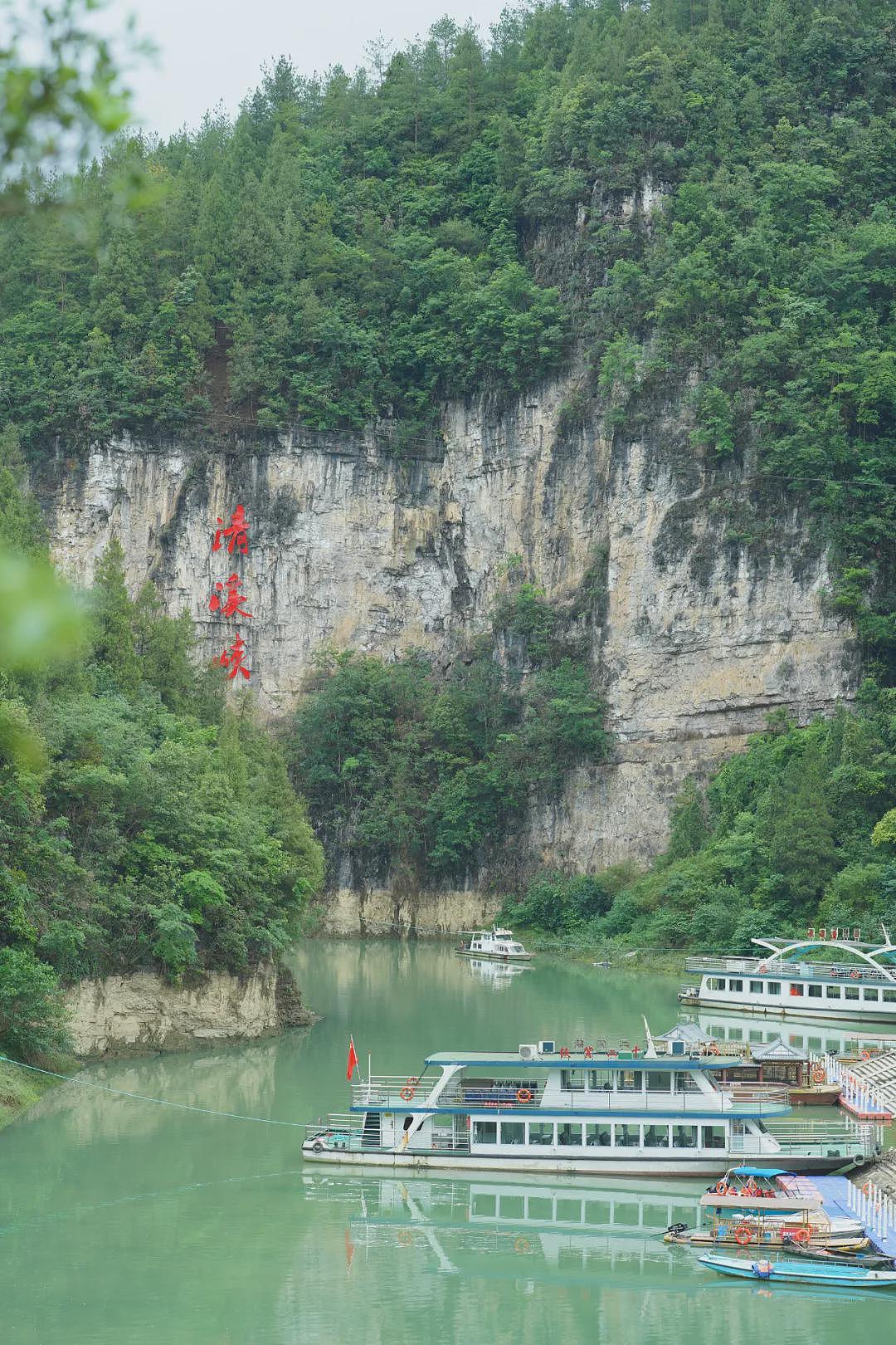 年度盘点！这些不网红的“逆袭”小城，藏着被低估的仙境山水，足够烟火气（组图） - 23