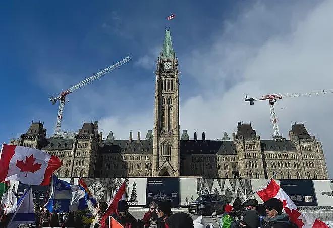 突然下令！200万人立即离境！留学生自曝：朋友回国就自杀了！澳洲移民限流这个数，难...（组图） - 9