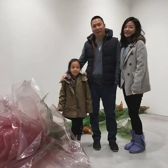 赵薇宣布与黄有龙离婚多年，疑继子已获赠3.7亿资产，14岁女儿却无份（组图） - 3