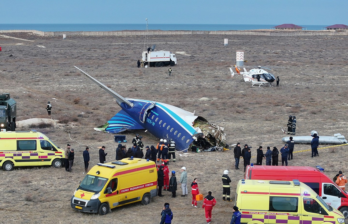 俄乌战火延烧？阿塞拜疆航空公布客机坠毁初步原因，看懂来龙去脉（组图） - 1