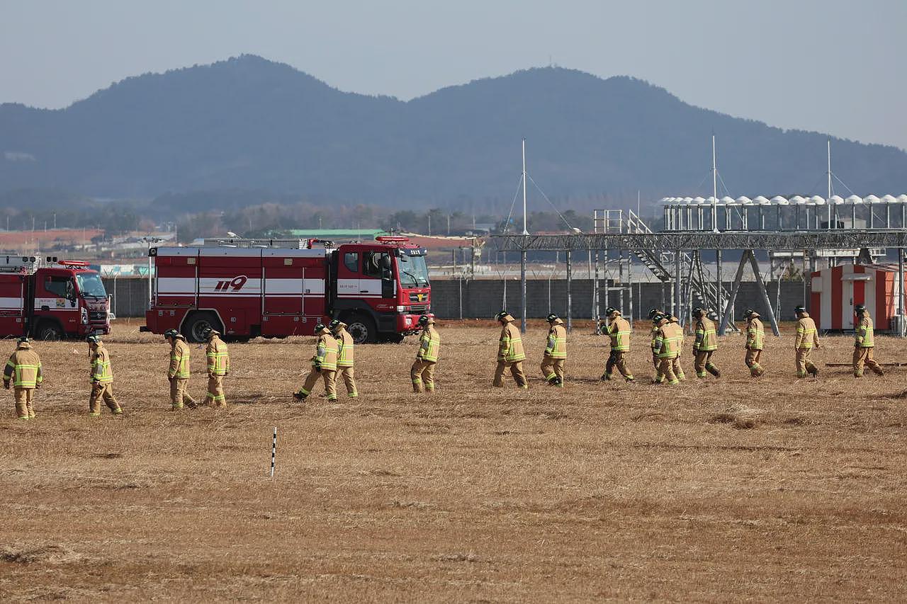 尸块四散！韩国客机爆炸179死，警方：搜救改成“遗体搜索”（组图） - 2