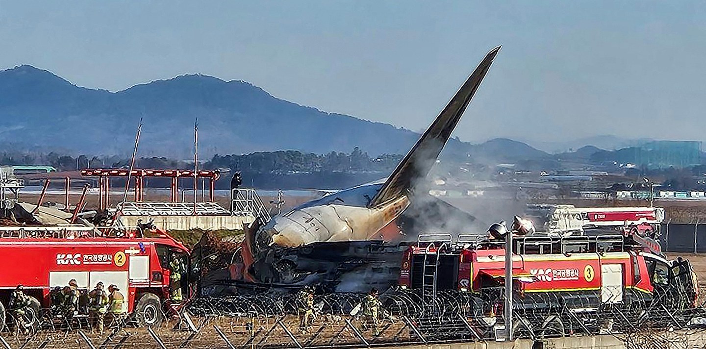 济州航空韩国务安机场失事！韩媒：同一飞机早2天已有引擎问题（组图） - 3