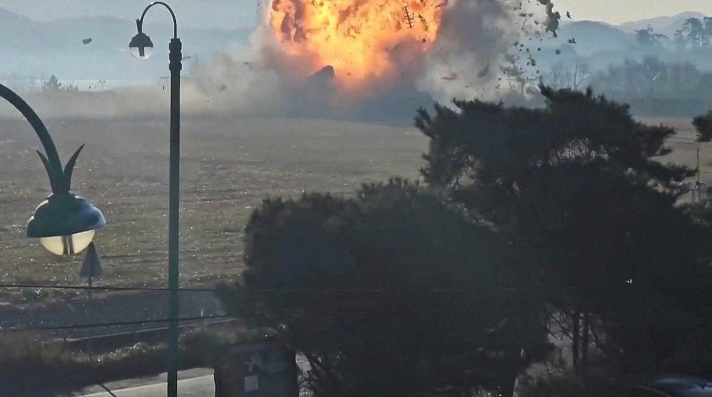 济州航空179死空难，现场惨况曝光满是血腥味，不准认尸家属暴怒（组图） - 4