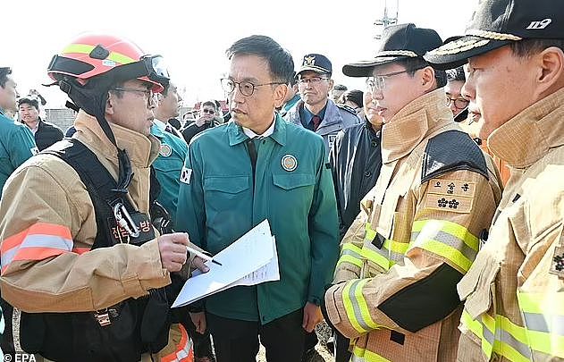 179人遇难，韩国重大空难，鸟击预警6分钟后班机撞墙爆炸！多国专家质疑本可避免...（组图） - 16