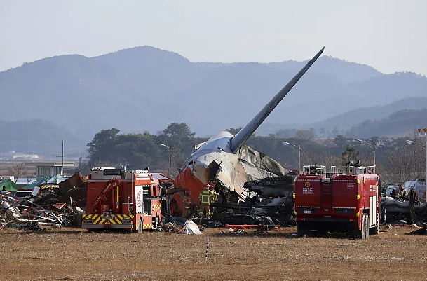 今年航空最悲惨的一天！客机爆炸179人死，2天前引擎空中多次熄火，空姐说没事（组图） - 2