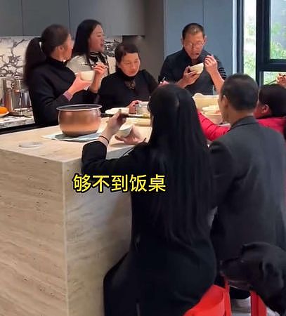 重庆女子花70万把家装潢成“送客风”，网友：断舍离的“送客风”（视频/组图） - 4