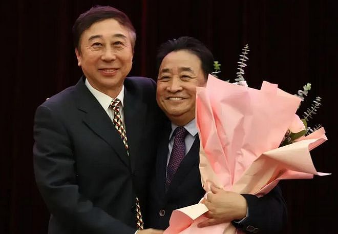 曲协主席冯巩发文谈相声历史，为何只字不提郭德纲？三点原因（组图） - 2