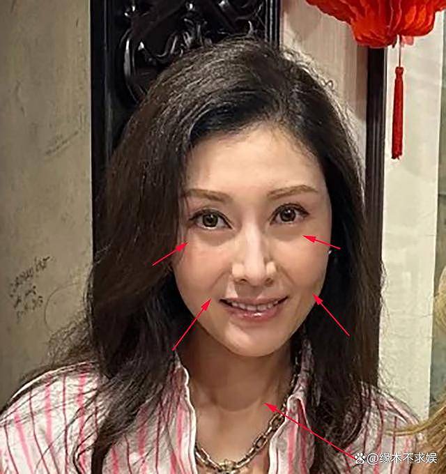 李嘉欣上海小餐馆过元旦，真人长相一般，鼻子变样了（组图） - 2