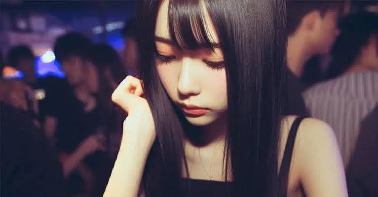 日本女演员爆跨海卖春，被媒体曝一晚开价600万富商抢着要，粉丝爆哭了！（组图） - 12