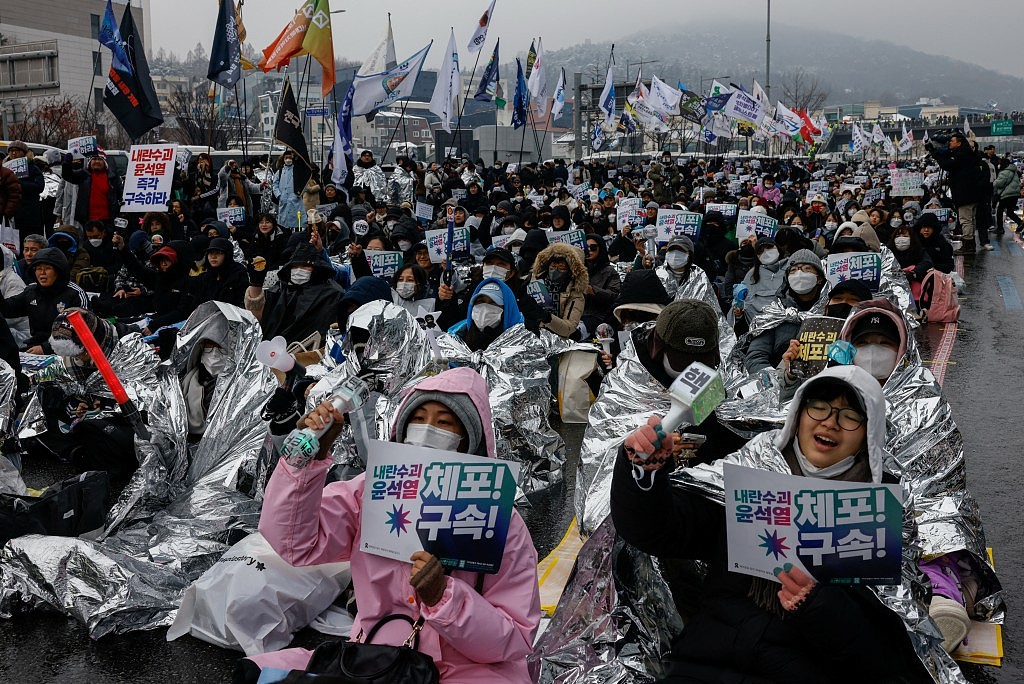 韩国公调处将委託警方对尹锡悦执行拘留！料申请延长逮捕令（组图） - 5