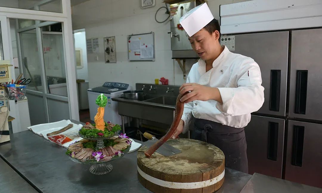 北京的坤坤餐厅，每道菜都硬得能把我敲晕（组图） - 25